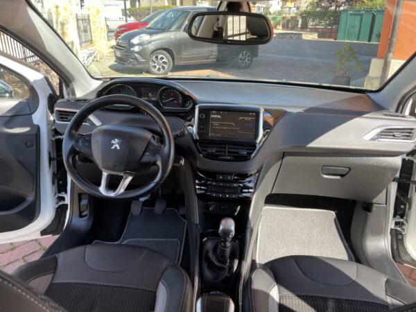 Peugeot 2008 1.6 e-HDi 115 CV Stop&Start Allure - immagine 23