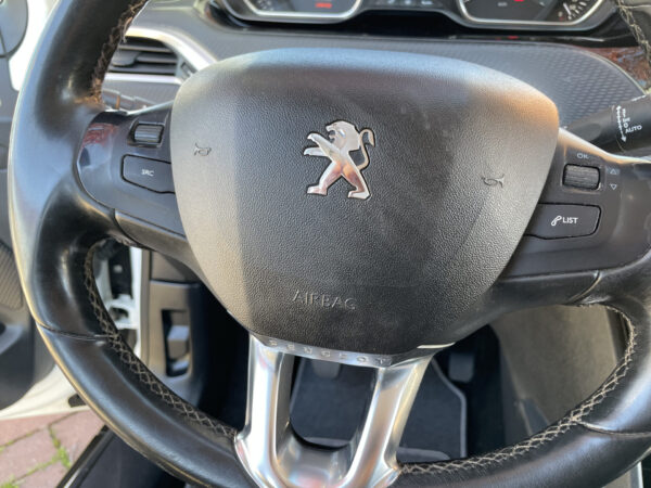 Peugeot 2008 1.6 e-HDi 115 CV Stop&Start Allure - immagine 26