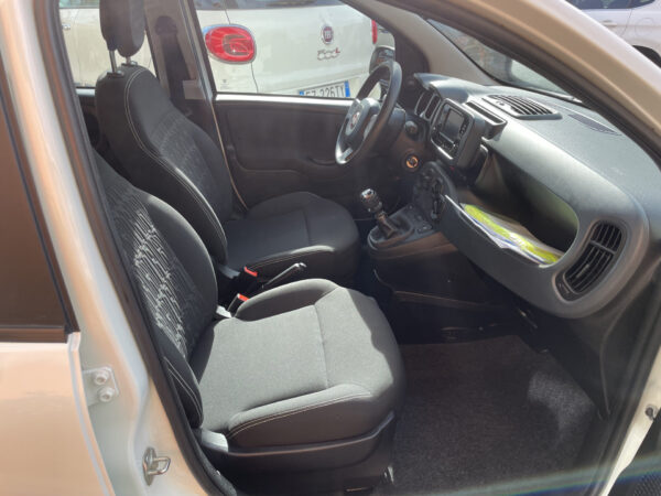 Fiat Panda 1.0 FireFly S&S Hybrid GARANZIA FIAT - immagine 16