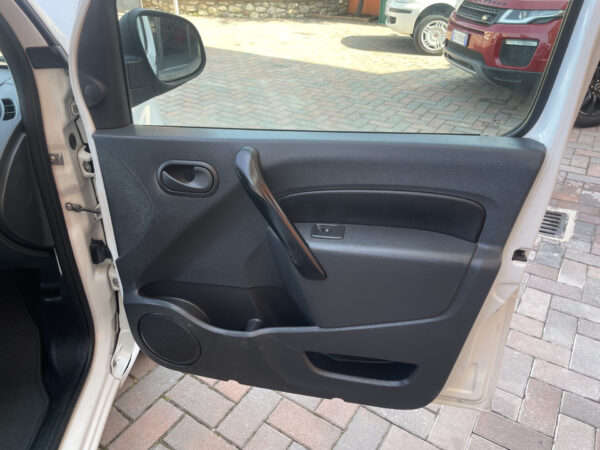 RENAULT KANGOO 1,5 DCI 2017 - immagine 16