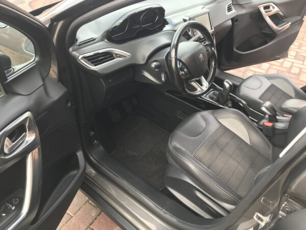 PEUGEOT 2008 1,6 HDI - immagine 23