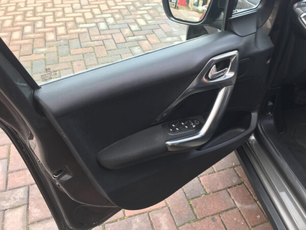 PEUGEOT 2008 1,6 HDI - immagine 12