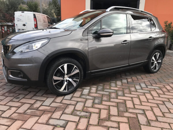 PEUGEOT 2008 1,6 HDI