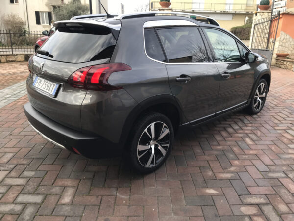 PEUGEOT 2008 1,6 HDI - immagine 6