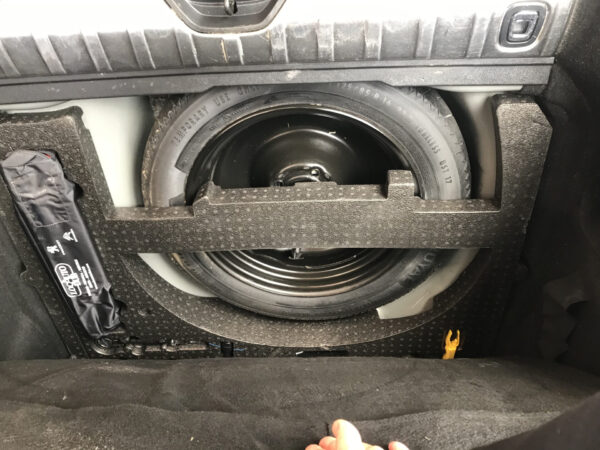 PEUGEOT 2008 1,6 HDI - immagine 4