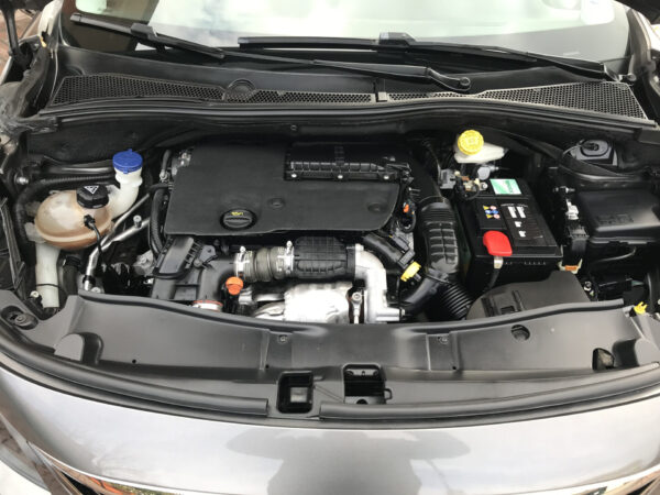 PEUGEOT 2008 1,6 HDI - immagine 2